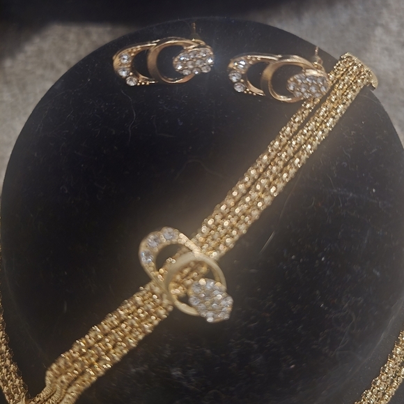 21kgp Dubai Jewelry Set -Elegant Gold Set with Rings and Necklace & Earings - Picture 10 of 12